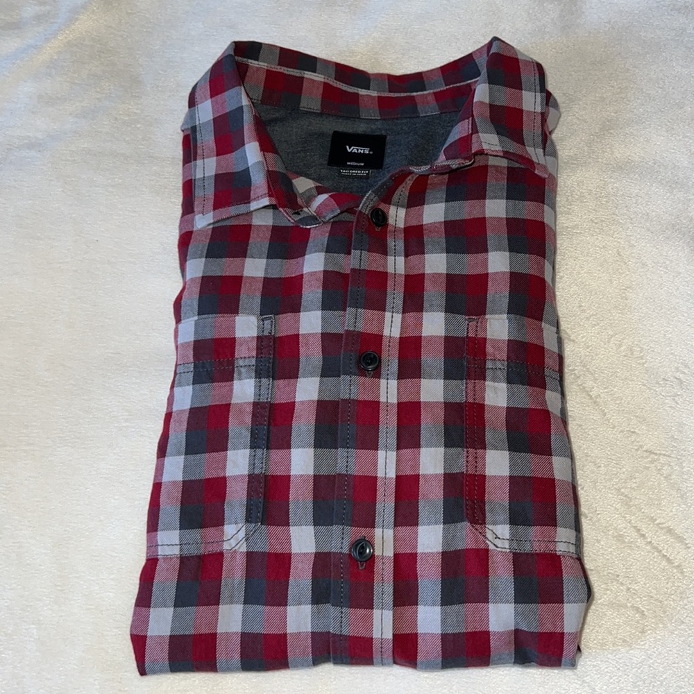 Van’s Plaid Button Down Shirt Size Medium